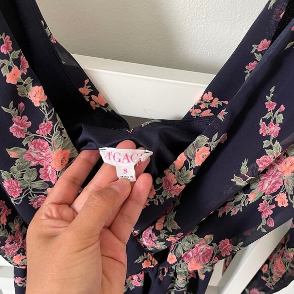 A’GACI Open Back Floral Romper Size Small - Picture 6 of 7